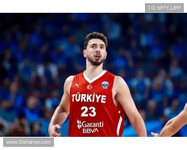 申京两度全明星火箭史第三年轻