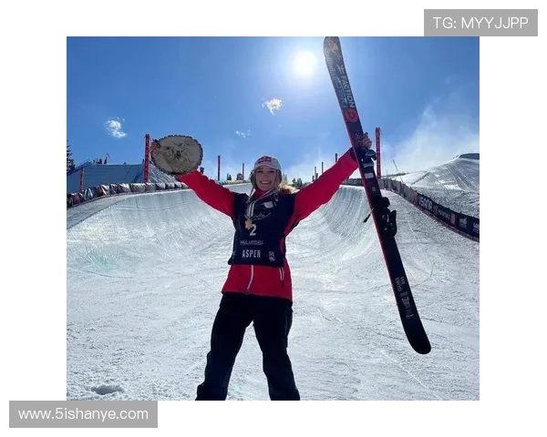 谷爱凌失误后逆袭登顶创境外最佳 谷爱凌失误后逆袭登顶创境外最佳